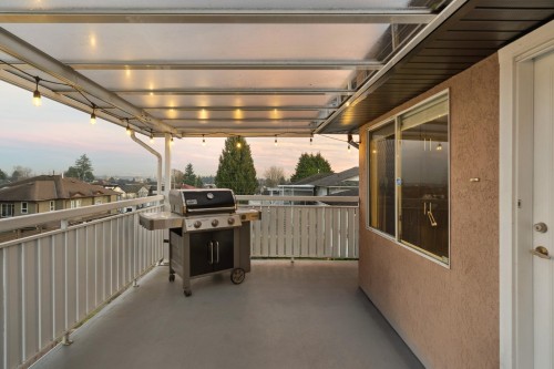 7622 2Nd Street, Burnaby, BC 