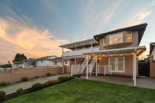 7622 2Nd Street, Burnaby, BC 