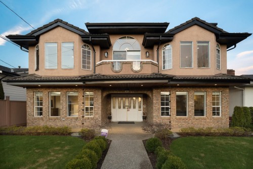 7622 2Nd Street, Burnaby, BC 