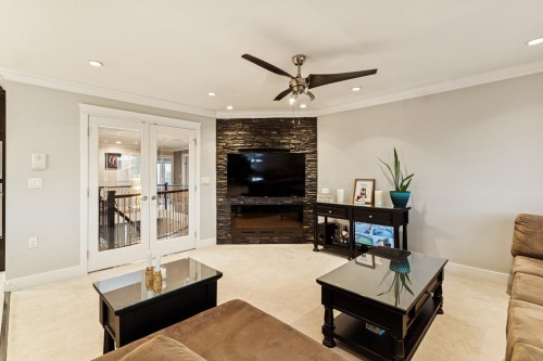 7622 2Nd Street, Burnaby, BC 