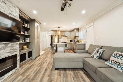 7622 2Nd Street, Burnaby, BC 