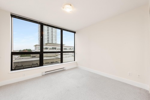 705-2959 Glen Drive, Coquitlam, BC 