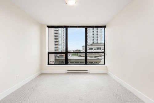 705-2959 Glen Drive, Coquitlam, BC 