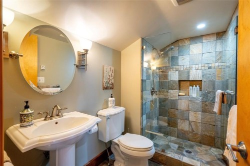 8512 Drifter Way, Whistler, BC 