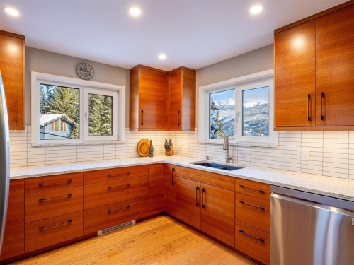 8512 Drifter Way, Whistler, BC 