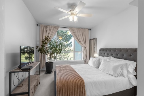 221-12873 Railway Avenue, Richmond, BC 