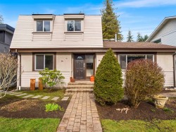 1140 20th Street W North Vancouver, BC V7P 2B7