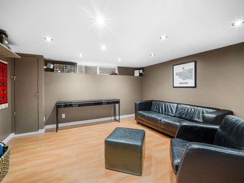 1140 20Th Street W, North Vancouver, BC 