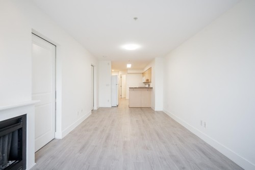 303-3423 Hastings Street E, Vancouver, BC 