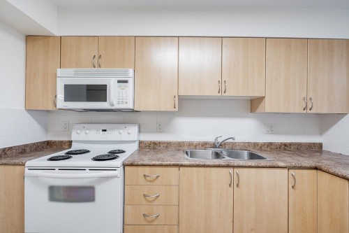 303-3423 Hastings Street E, Vancouver, BC 