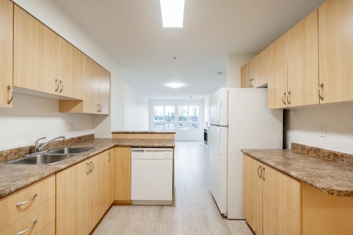 303-3423 Hastings Street E, Vancouver, BC 
