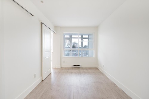 303-3423 Hastings Street E, Vancouver, BC 