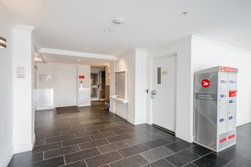 303-3423 Hastings Street E, Vancouver, BC 