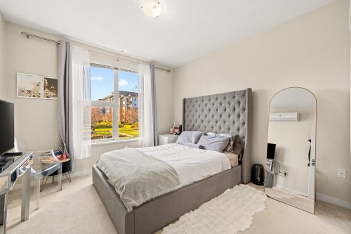 215-9388 Tomicki Avenue, Richmond, BC 