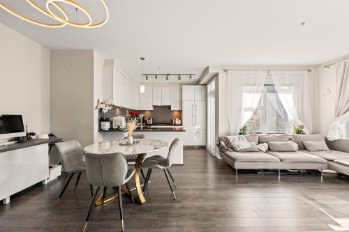 215-9388 Tomicki Avenue, Richmond, BC 