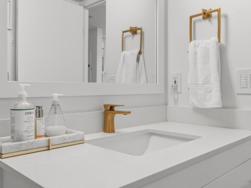 502-1331 Georgia Street W, Vancouver, BC 