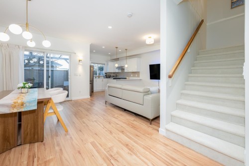 2-8271 Francis Road, Richmond, BC 