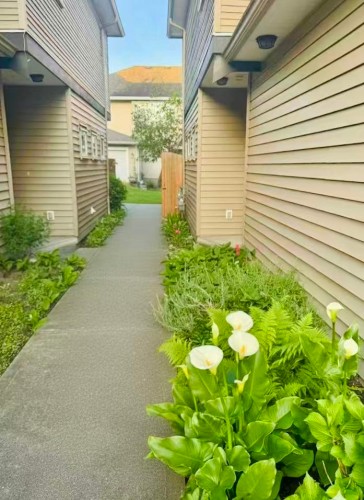 2-8271 Francis Road, Richmond, BC 