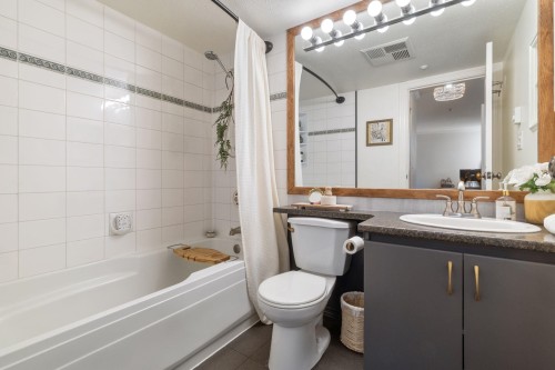 212-8450 Jellicoe Street, Vancouver, BC 