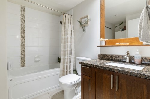 608-2228 Broadway W, Vancouver, BC 