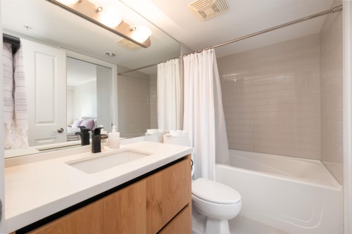 1104-235 Guildford Way, Port Moody, BC 