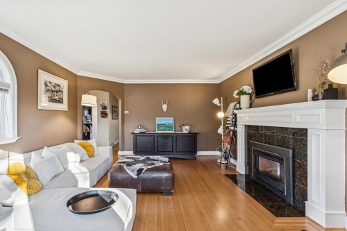 2819 13Th Avenue W, Vancouver, BC 