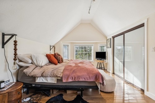 2819 13Th Avenue W, Vancouver, BC 