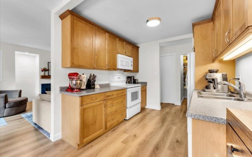 102-1935 1St Avenue W, Vancouver, BC 