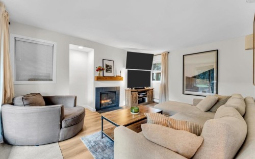 102-1935 1St Avenue W, Vancouver, BC 