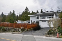 6135 Fairway Avenue  Sechelt, BC V7Z 0L6