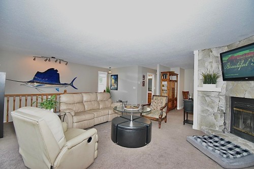 6135 Fairway Avenue, Sechelt, BC 