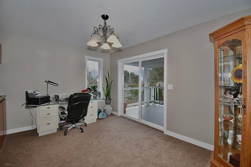 6135 Fairway Avenue, Sechelt, BC 