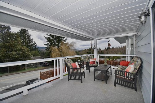 6135 Fairway Avenue, Sechelt, BC 