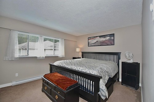 6135 Fairway Avenue, Sechelt, BC 
