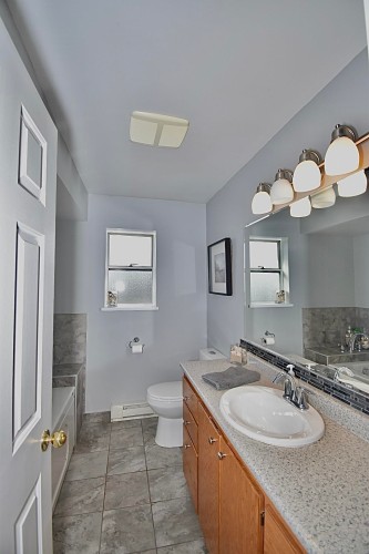 6135 Fairway Avenue, Sechelt, BC 