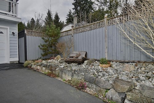 6135 Fairway Avenue, Sechelt, BC 