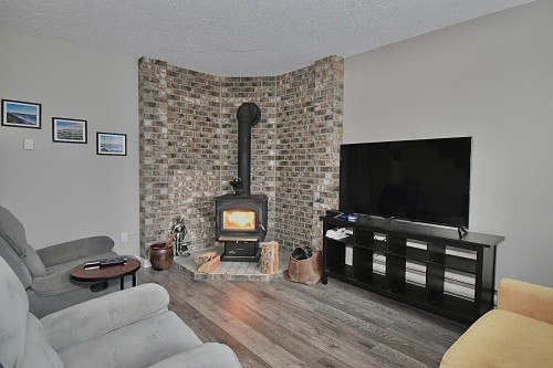 6135 Fairway Avenue, Sechelt, BC 