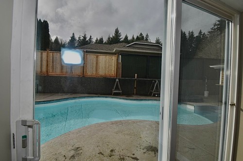 6135 Fairway Avenue, Sechelt, BC 