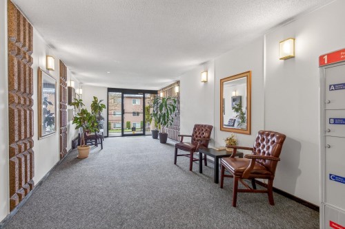 208-505 Ninth Street, New Westminster, BC 