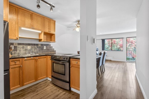 208-505 Ninth Street, New Westminster, BC 