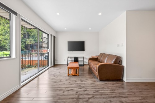 208-505 Ninth Street, New Westminster, BC 