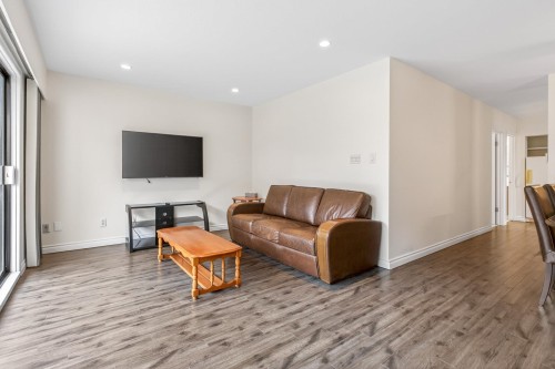 208-505 Ninth Street, New Westminster, BC 