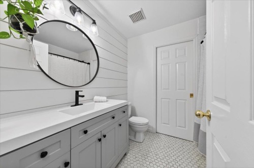 1736 Pekrul Place, Port Coquitlam, BC 
