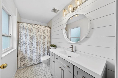 1736 Pekrul Place, Port Coquitlam, BC 