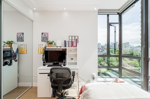 1002-170 1St Street W, North Vancouver, BC 