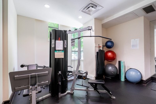 1002-170 1St Street W, North Vancouver, BC 