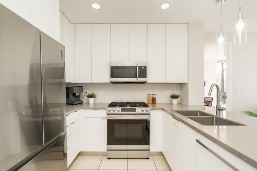 1002-170 1St Street W, North Vancouver, BC 