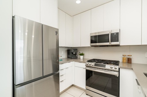 1002-170 1St Street W, North Vancouver, BC 