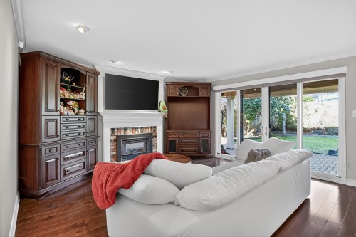 5551 Floyd Avenue, Richmond, BC 