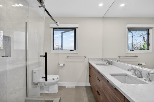 5551 Floyd Avenue, Richmond, BC 